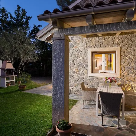 Prázdninový dům Petrinos