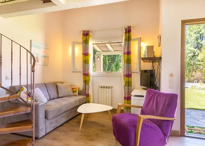 Petrinos Holiday home Dafnila