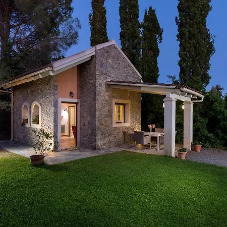 Petrinos * Дафнила